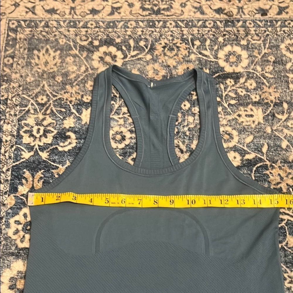 Lululemon Athletic Blue Tank Top Athleisure Gym Workout Yoga Hiking - Picture 10 of 11